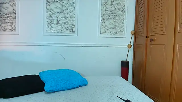 Snapshot of Danella_houston chatting on 09.19.25 Danella houston online show from 09.19.25