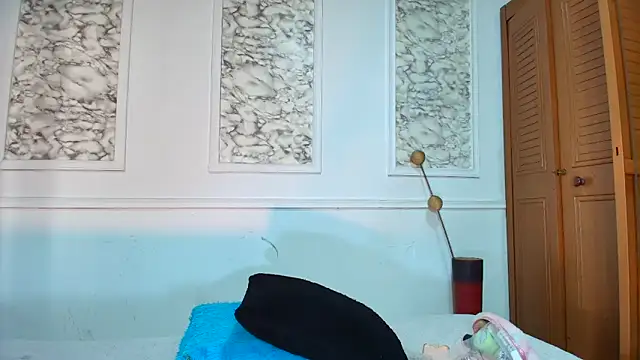 Snapshot of Danella_houston chatting on 09.20.25 Danella houston online show from 09.20.25