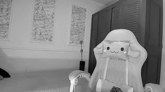 Snapshot of Danella_houston chatting on 10.10.25 Danella houston online show from 10.10.25