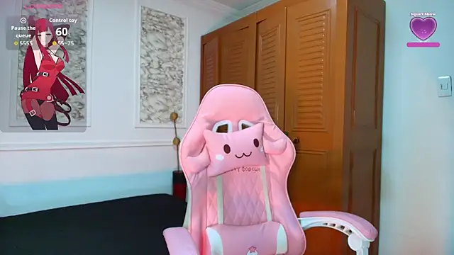 Snapshot of Danella_houston chatting on 11.21.25 Danella houston online show from 11.21.25