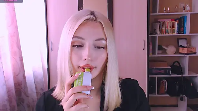 beauty blonde online show from 03.04.25