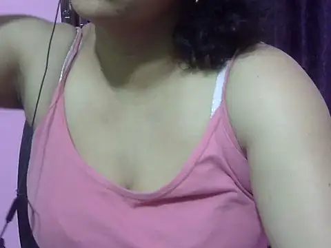 Snapshot of Your_cutiepie_ chatting on 06.12.26 Your cutiepie online show from 06.12.26