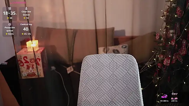 Snapshot of Moonccoi chatting on 04.03.26 Moonccoi online show from 04.03.26