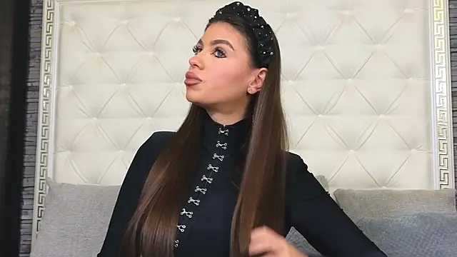 Snapshot of EliteDomina chatting on 12.16.25 EliteDomina online show from 12.16.25