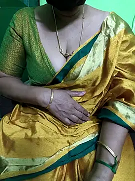 Snapshot of niiveditha chatting on 03.21.25 niiveditha online show from 03.21.25