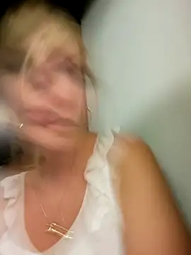 Sexybiene969 online show from 10.05.25