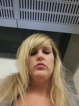 Sexybiene969 online show from 11.11.25