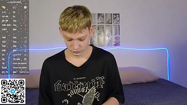 Snapshot of Julian_wins chatting on 02.19.26 Julian wins online show from 02.19.26