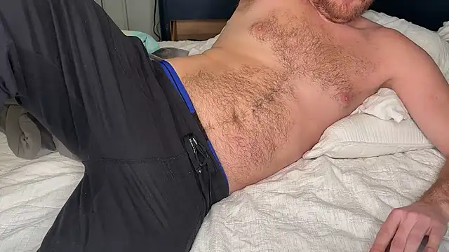 Snapshot of bottombearishguy chatting on 02.14.25 bottombearishguy online show from 02.14.25