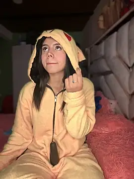 Laura-Khalifa online show from 11.17.25