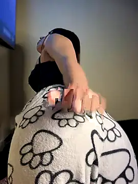 Laura-Khalifa online show from 12.05.25