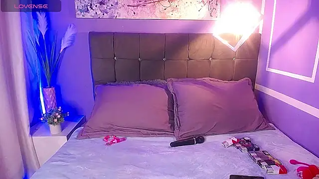 Snapshot of melissa_becraft chatting on 10.22.25 melissa becraft online show from 10.22.25