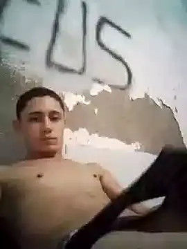 Snapshot of shuelldin chatting on 03.08.25 shuelldin online show from 03.08.25