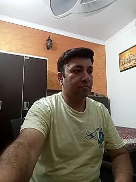 innocentboy1987 online show from 09.15.25