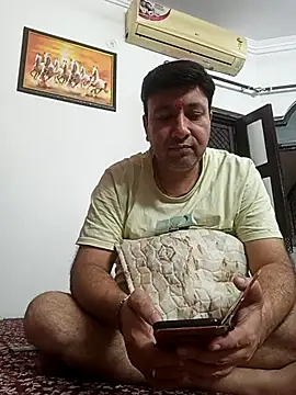 innocentboy1987 online show from 09.23.25