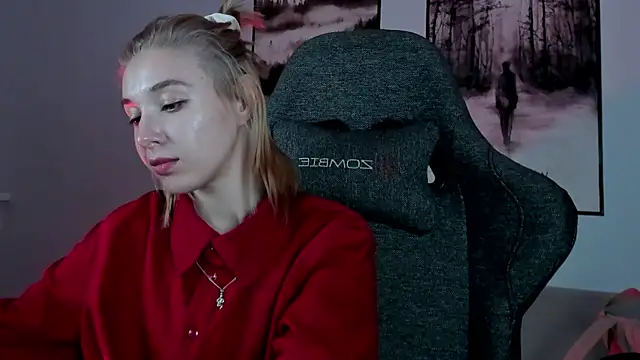 Snapshot of PhilippaAdamas chatting on 02.14.25 PhilippaAdamas online show from 02.14.25