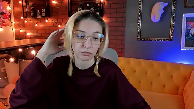 Snapshot of PhilippaAdamas chatting on 09.26.25 PhilippaAdamas online show from 09.26.25