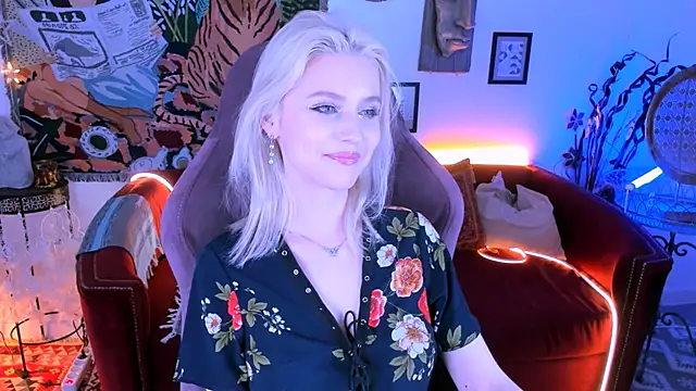 LeonaStane online show from 03.20.25