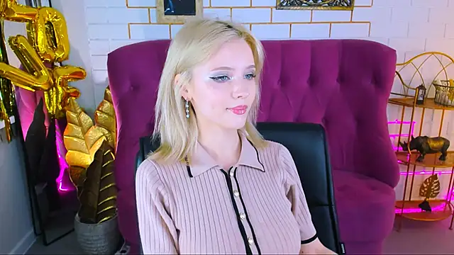 LeonaStane online show from 10.02.25