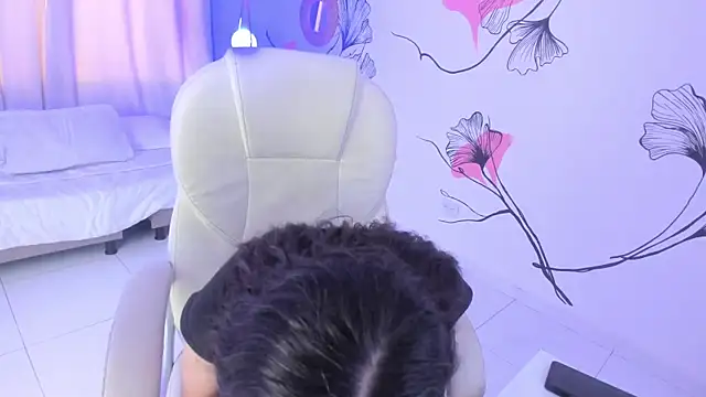 Isabela Fiorelli online show from 03.13.25