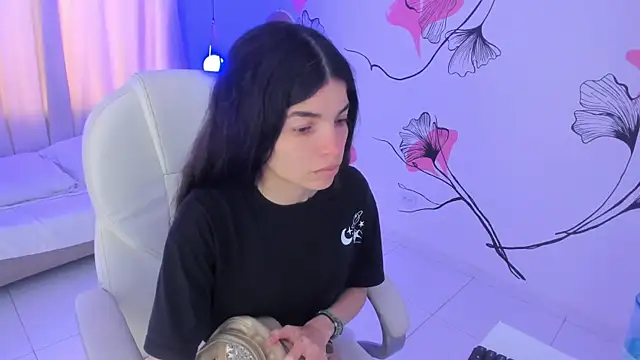 Isabela Fiorelli online show from 03.18.25