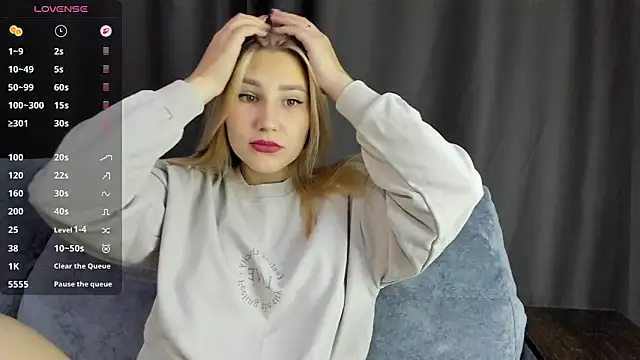 Snapshot of And1sa chatting on 09.18.25 And1sa online show from 09.18.25