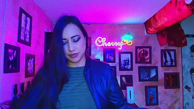 Snapshot of cherryy_bombshelll chatting on 01.06.26 cherryy bombshelll online show from 01.06.26