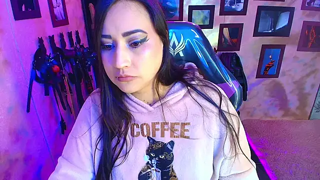 Snapshot of cherryy_bombshelll chatting on 02.06.26 cherryy bombshelll online show from 02.06.26