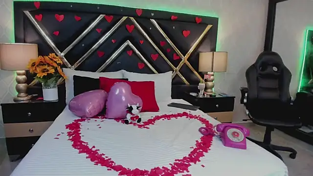 SophieWinsloow online show from 02.14.25