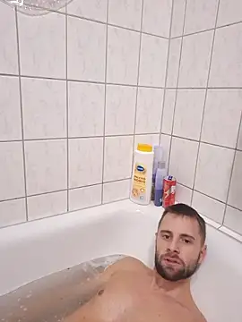 ademandjulia online show from 12.03.25