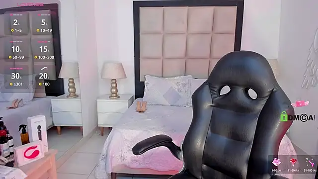 Snapshot of Zoe_CarterX chatting on 10.03.25 Zoe CarterX online show from 10.03.25