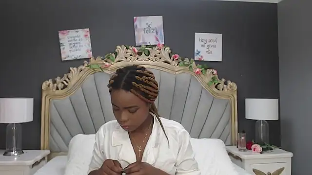 LindaBird online show from 03.22.25