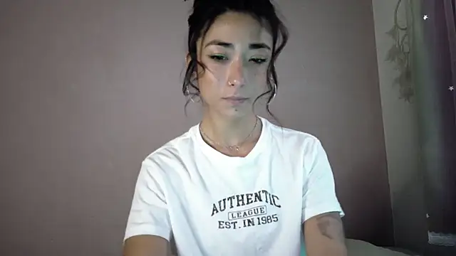 Snapshot of oishii_ambar chatting on 09.09.25 oishii ambar online show from 09.09.25