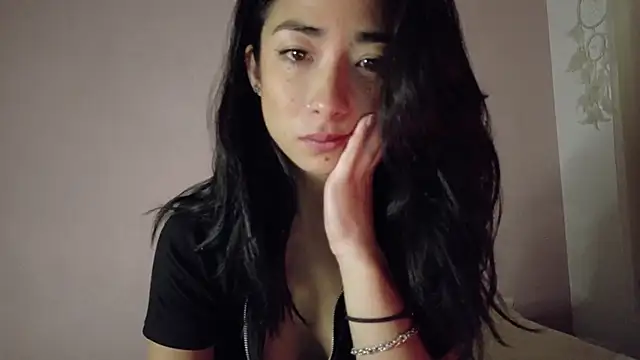 Snapshot of oishii_ambar chatting on 09.20.25 oishii ambar online show from 09.20.25