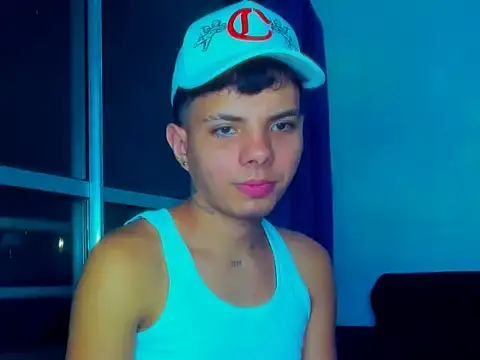 Snapshot of Alessandro_1610 chatting on 11.12.25 Alessandro 1610 online show from 11.12.25