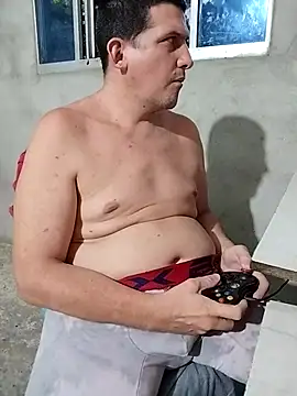 Snapshot of PECHO100 chatting on 11.07.25 PECHO100 online show from 11.07.25