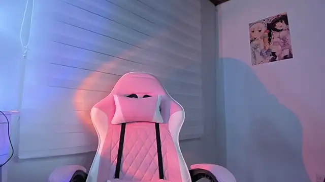 mikusitq  online show from 11.07.25