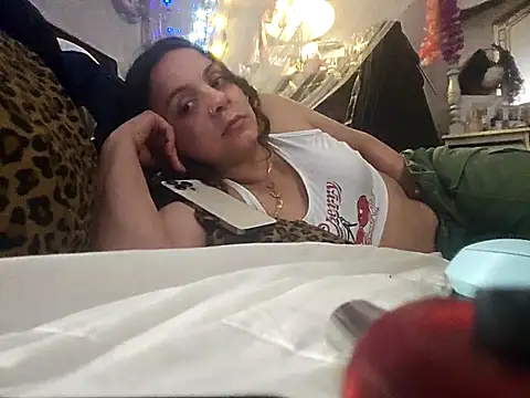 ShysluutGia online show from 02.25.25