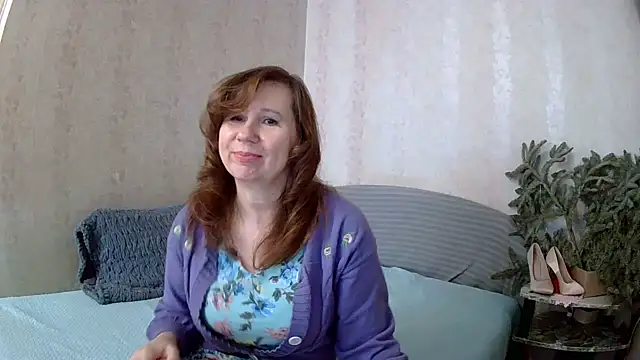 Snapshot of Starsan chatting on 02.08.25 Starsan online show from 02.08.25