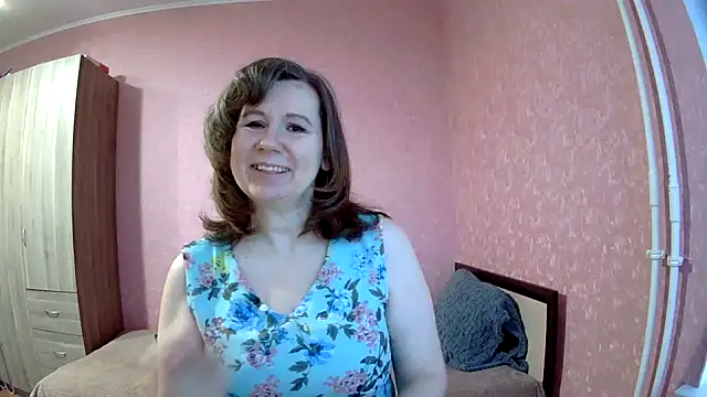 Snapshot of Starsan chatting on 12.05.25 Starsan online show from 12.05.25