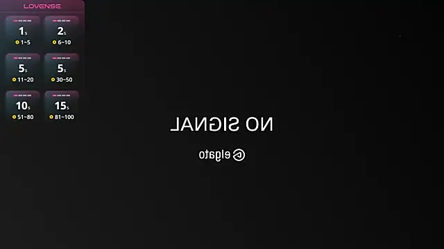 Snapshot of Jennifer_Hills chatting on 10.22.25 Jennifer Hills online show from 10.22.25