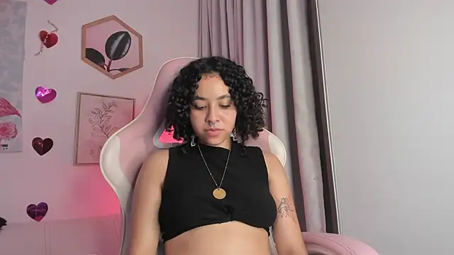 Dhalila  online show from 02.18.25