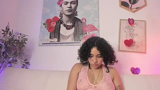 Dhalila  online show from 02.25.25