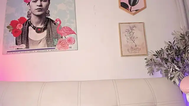 Dhalila  online show from 03.15.25