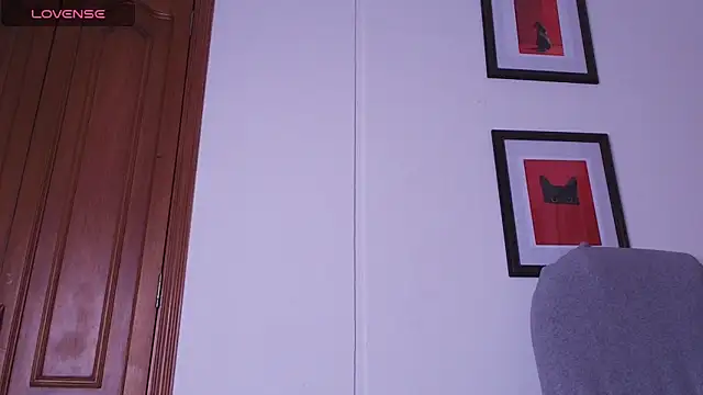 Snapshot of Dhalila_ chatting on 04.11.26 Dhalila online show from 04.11.26