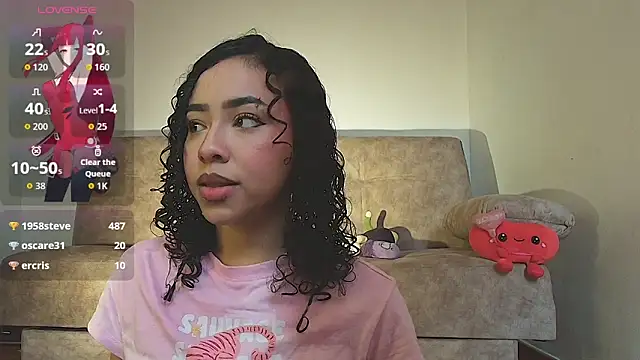 Snapshot of Dhalila_ chatting on 05.28.26 Dhalila online show from 05.28.26