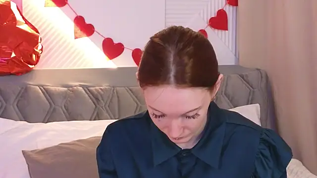 Snapshot of JoYung chatting on 02.14.25 JoYung online show from 02.14.25