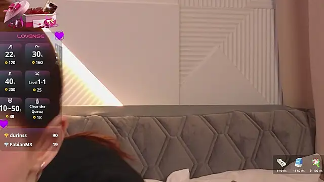 Snapshot of JoYung chatting on 02.27.25 JoYung online show from 02.27.25