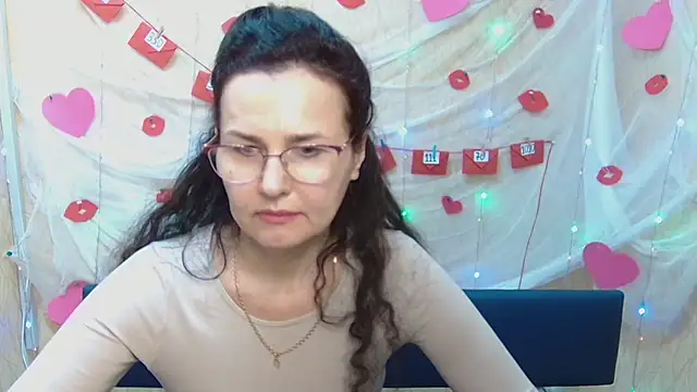 Miroslava Happi online show from 02.15.25