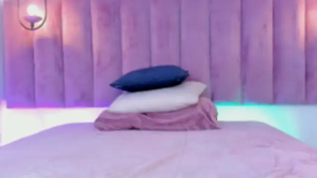 emmiily z online show from 04.28.26